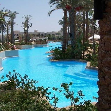 Crowne Plaza Resort Sahara Sands Port Ghalib Exteriör bild